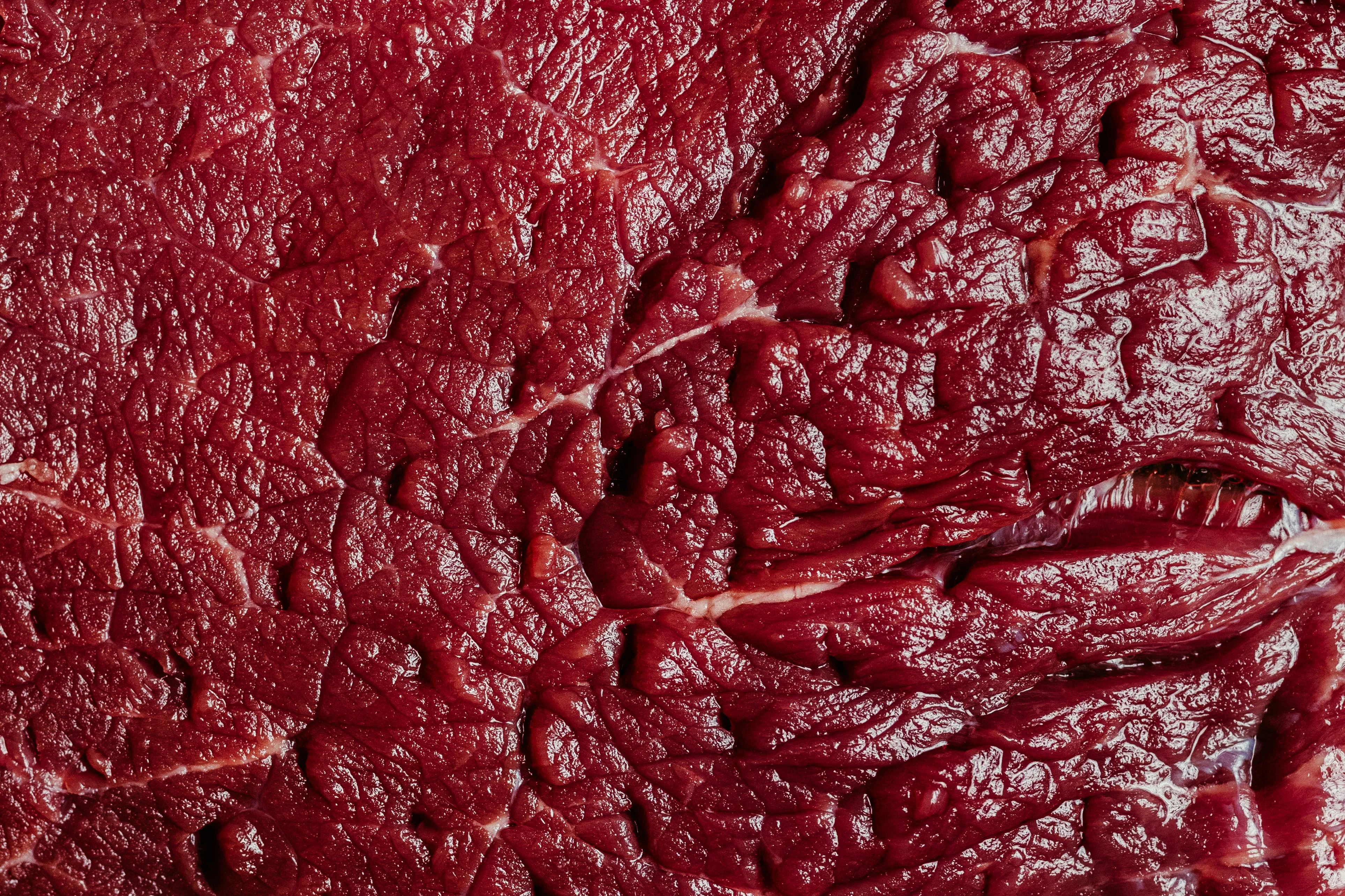 Cortes de carne madurada en almacén mayorista