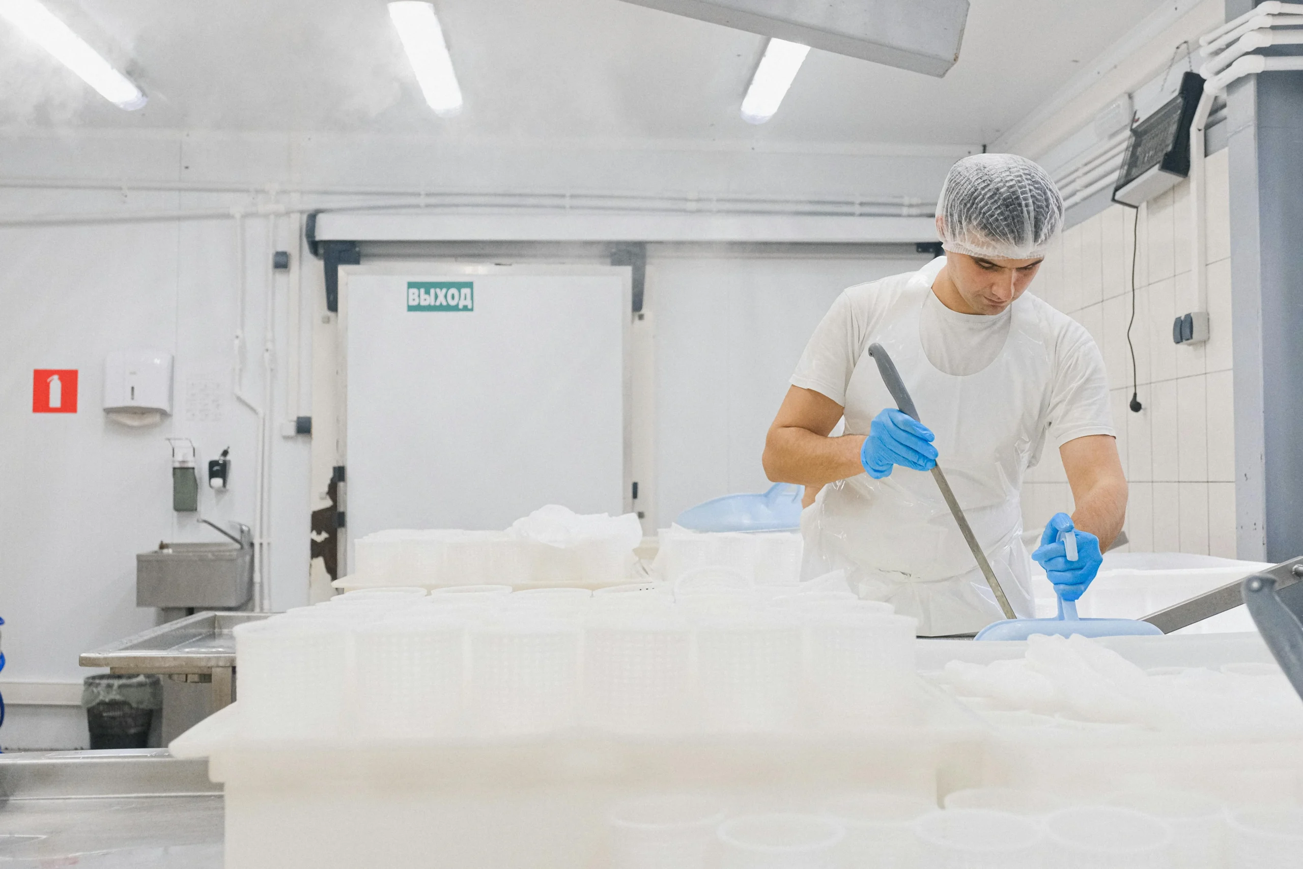 Línea de producción de alimentos en industria alimentaria
